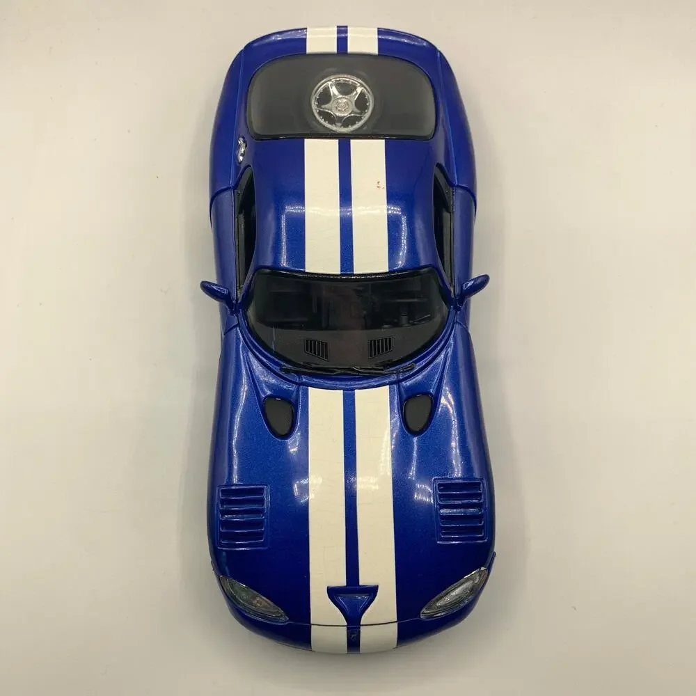 Vintage Maisto 1:18 Scale Dodge Viper GTS Blue, Racing Stripes Diecast Model Car